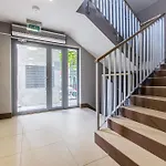 Black Apartment- Modern Studio In The City Center!